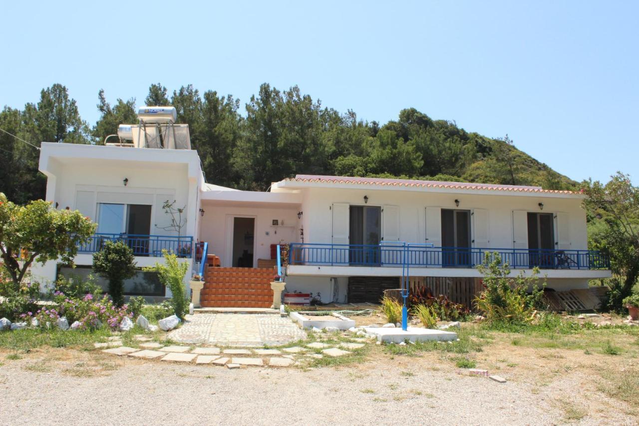 K Farm House Kalavarda Luaran gambar